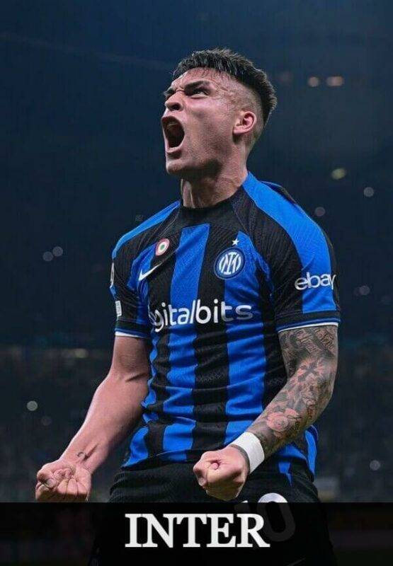 Lautaro Martínez in Inter Milan home jersey celebrating a goal