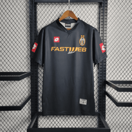 Retro Juventus Away 2001/2002