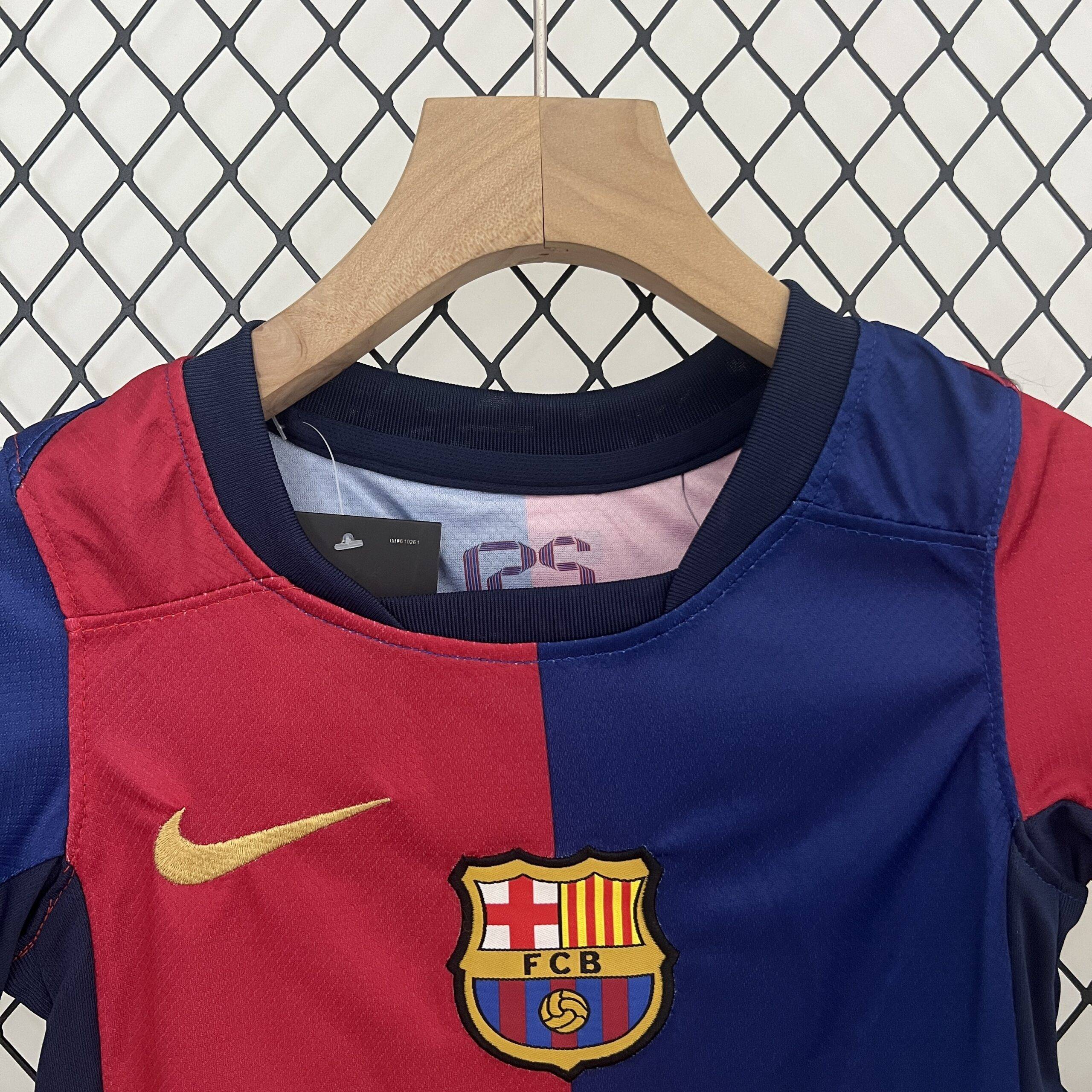 24/25 Kids Barcelona Home Size: 16-28 - Image 2