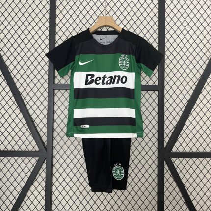 24/25 Kids Sporting Lisbon Home Size: 16-28