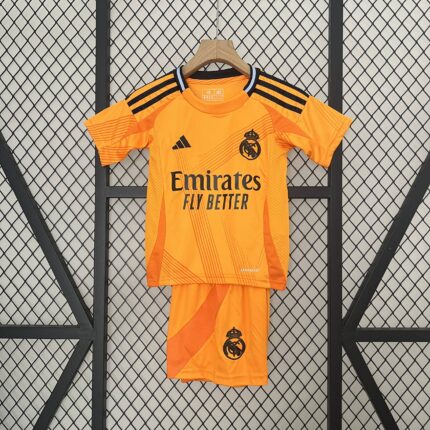 24/25 Kids Real Madrid Away Size: 16-28