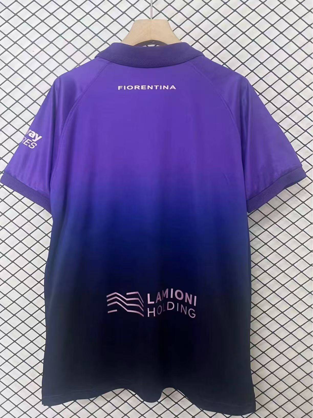 Nuova Maglia Fiorentina 2025-2026 - Maglia ufficiale viola con logo ACF, prezzo 16€ e spedizione gratuita Italia