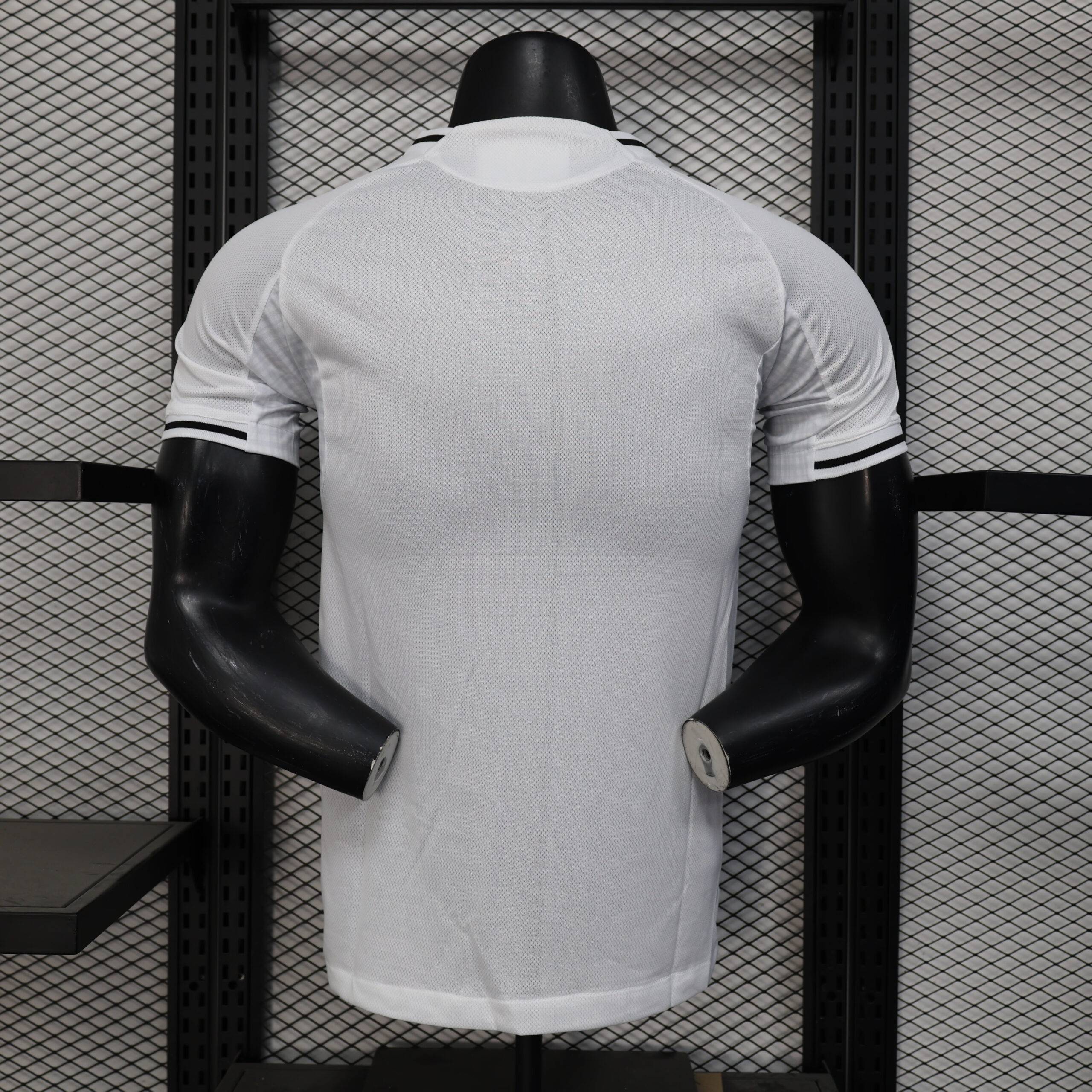 Maglia Newcastle 25/26 Home Player Edition, taglie S-XXL