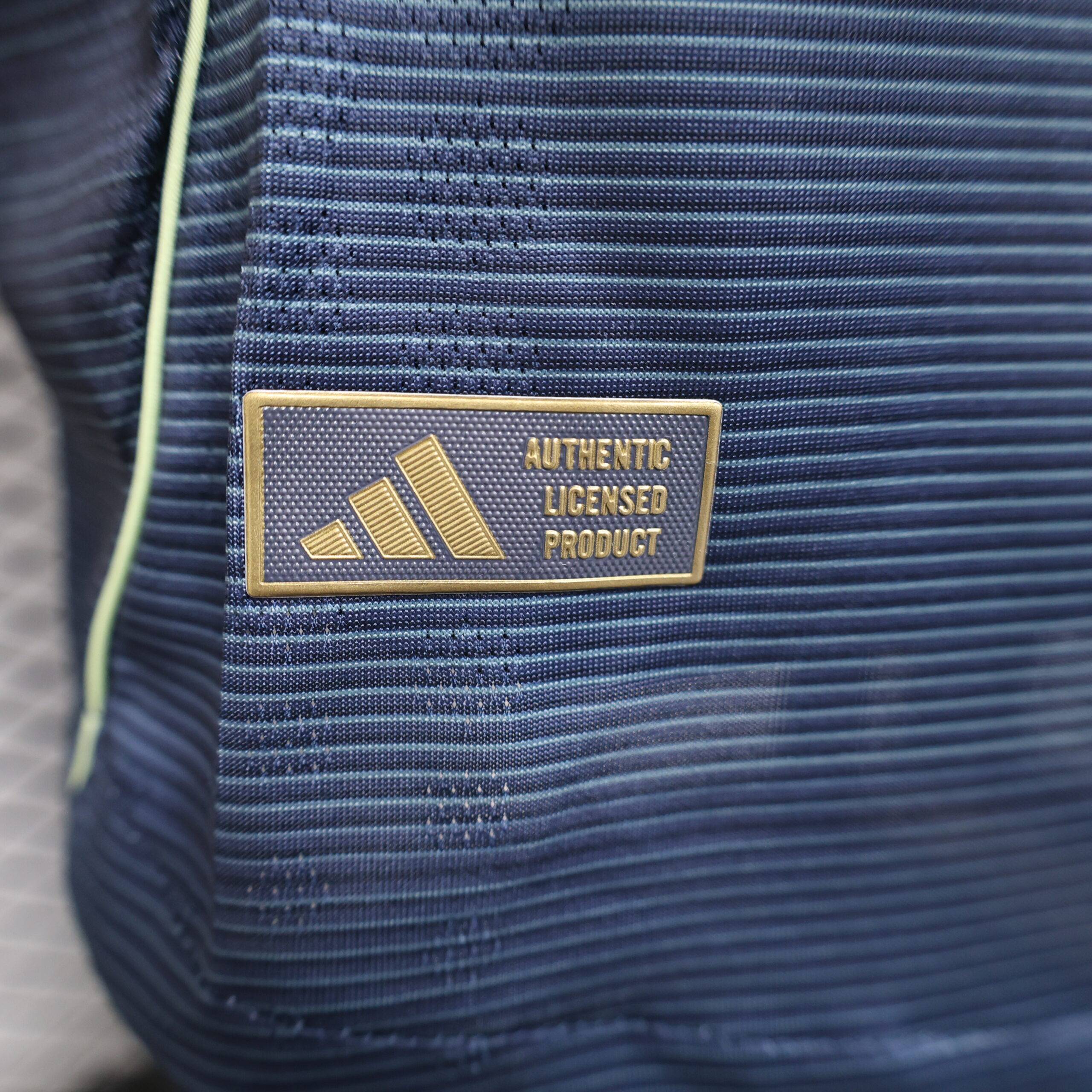 Replica Maglia Real Madrid Away 25/26 versione Player