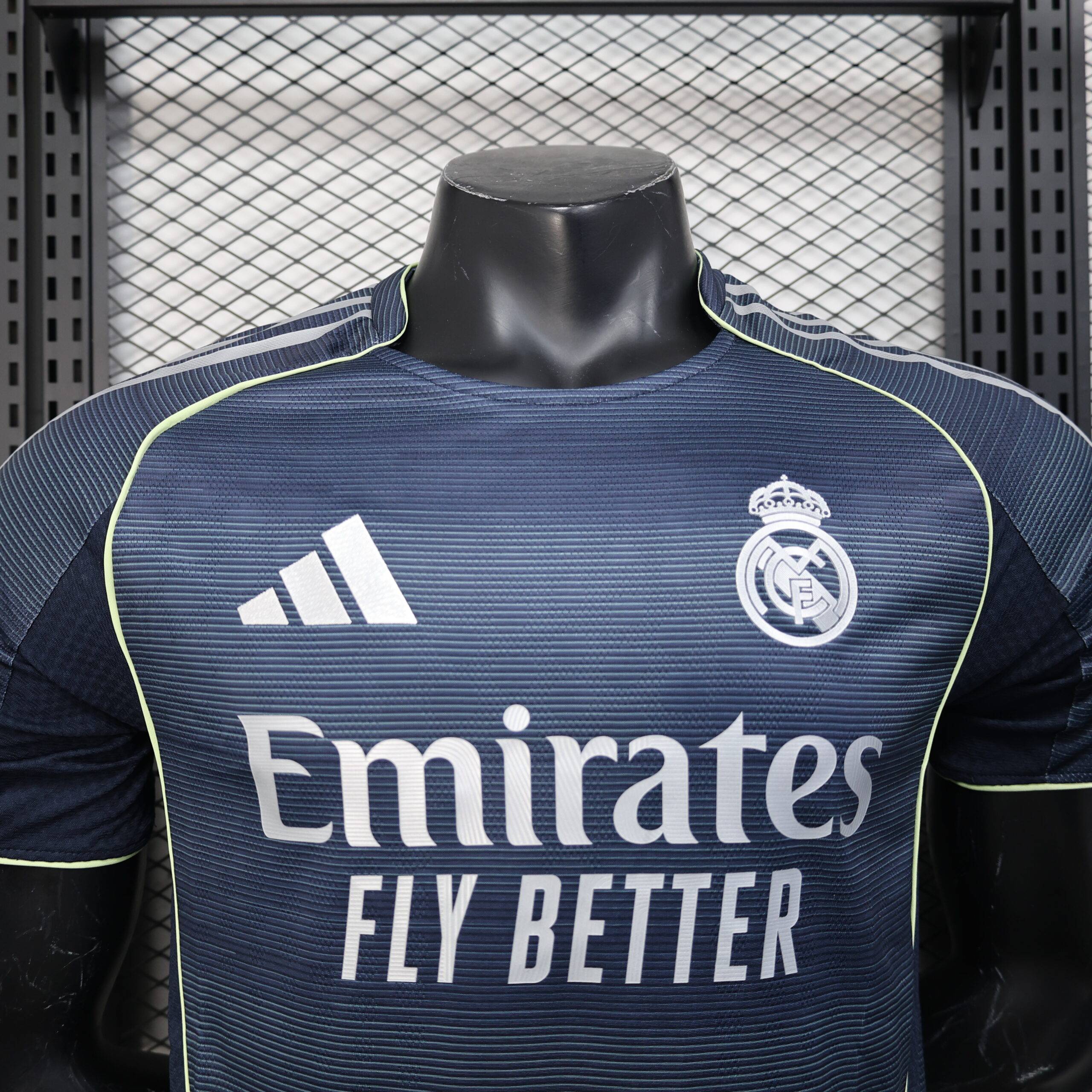 Replica Maglia Real Madrid Away 25/26 versione Player