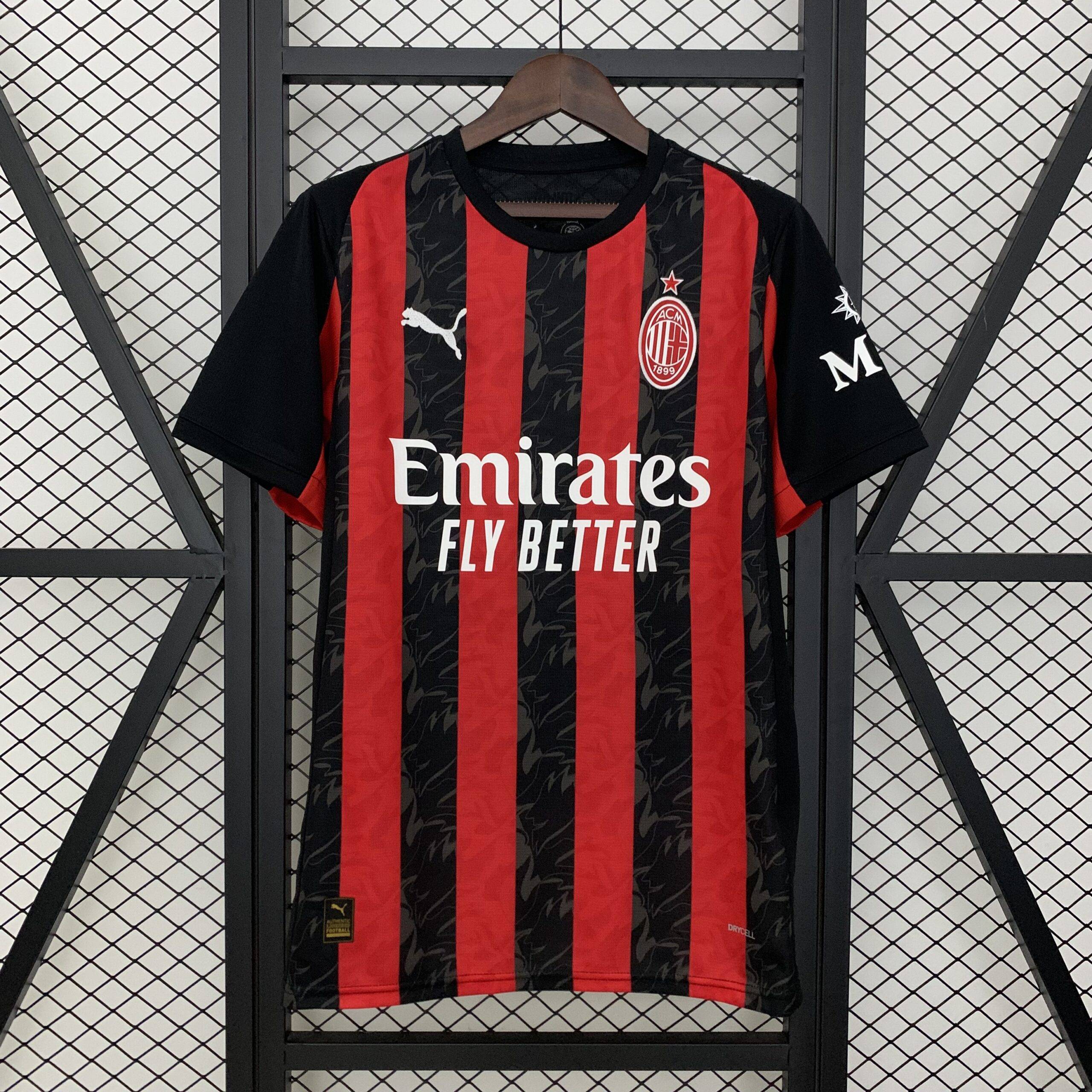 Maglia Home AC Milan 25/26, taglie S-4XL, design rosso-nero, per tifosi e allenamenti.