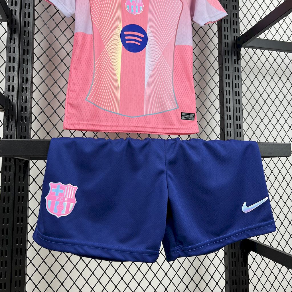 Barcelona 2025/26 pink special edition Kids Kit - Image 4