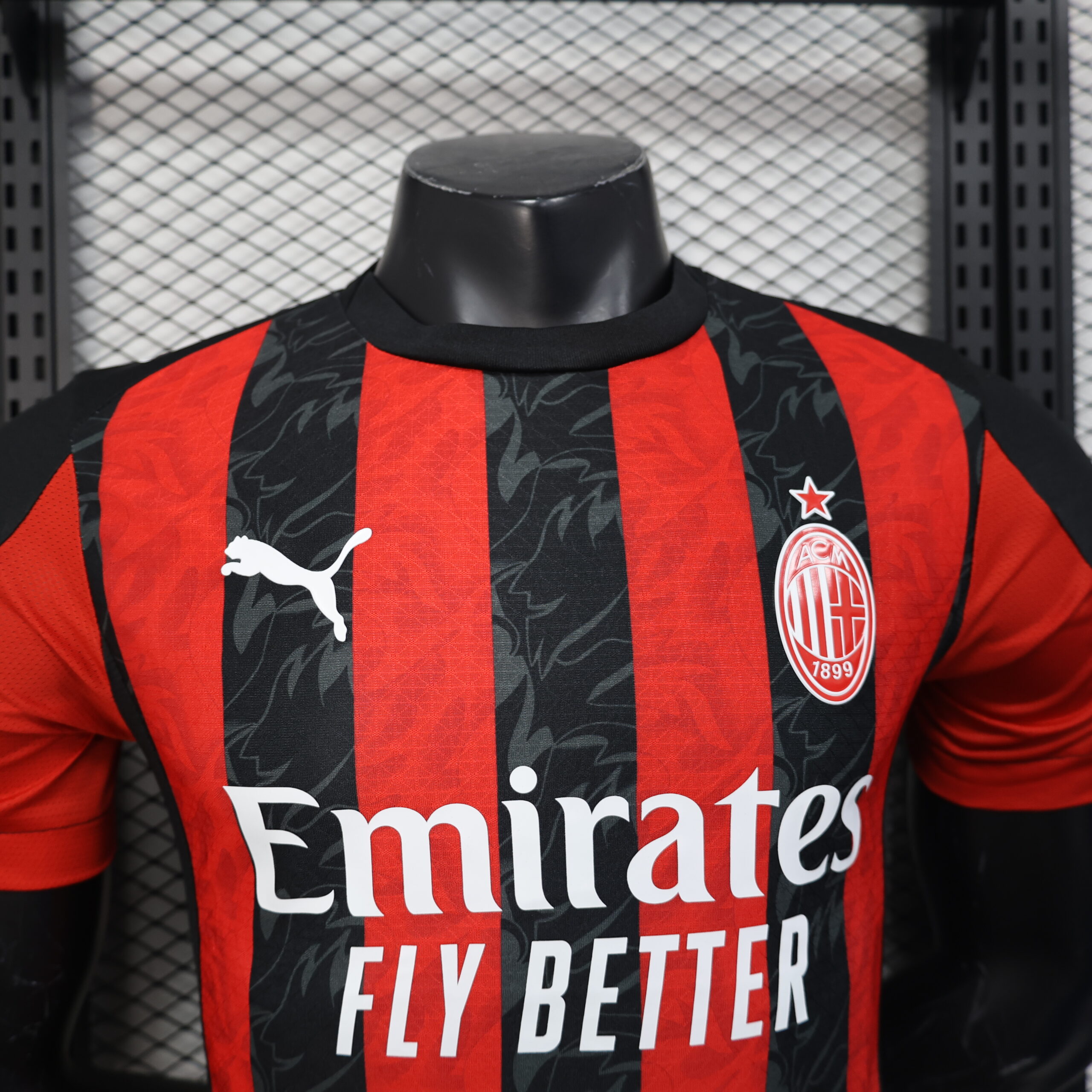 AC Milan 2025/26 Home Jersey Player - Image 2