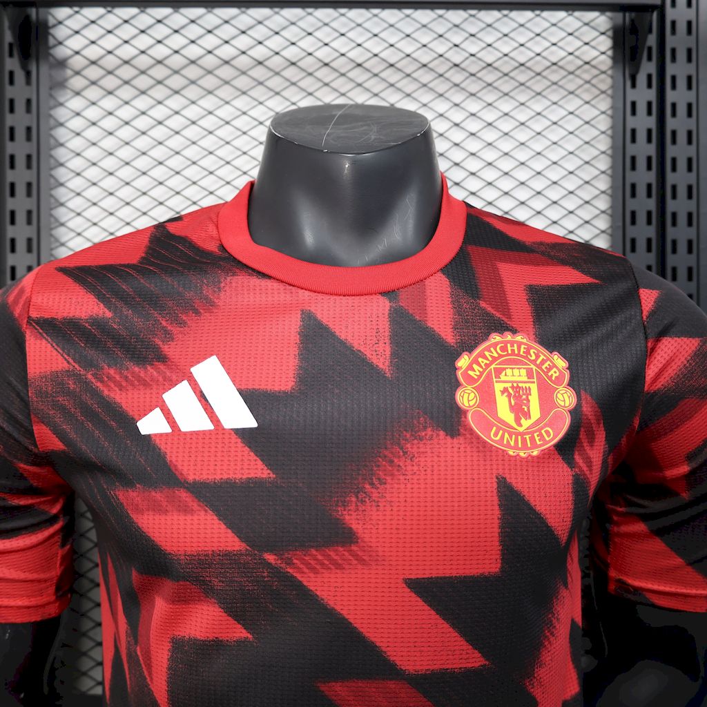 Manchester United 2025/26 Pre-match training red and black Jersey Player Version - Image 2