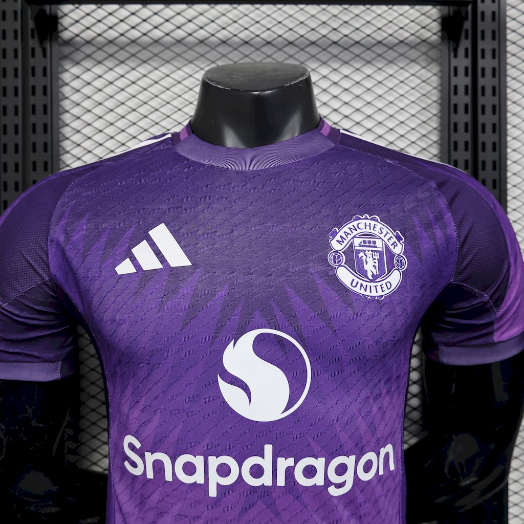 Manchester United 2025/26 Purple Special Edition Jersey Player Version - Image 3