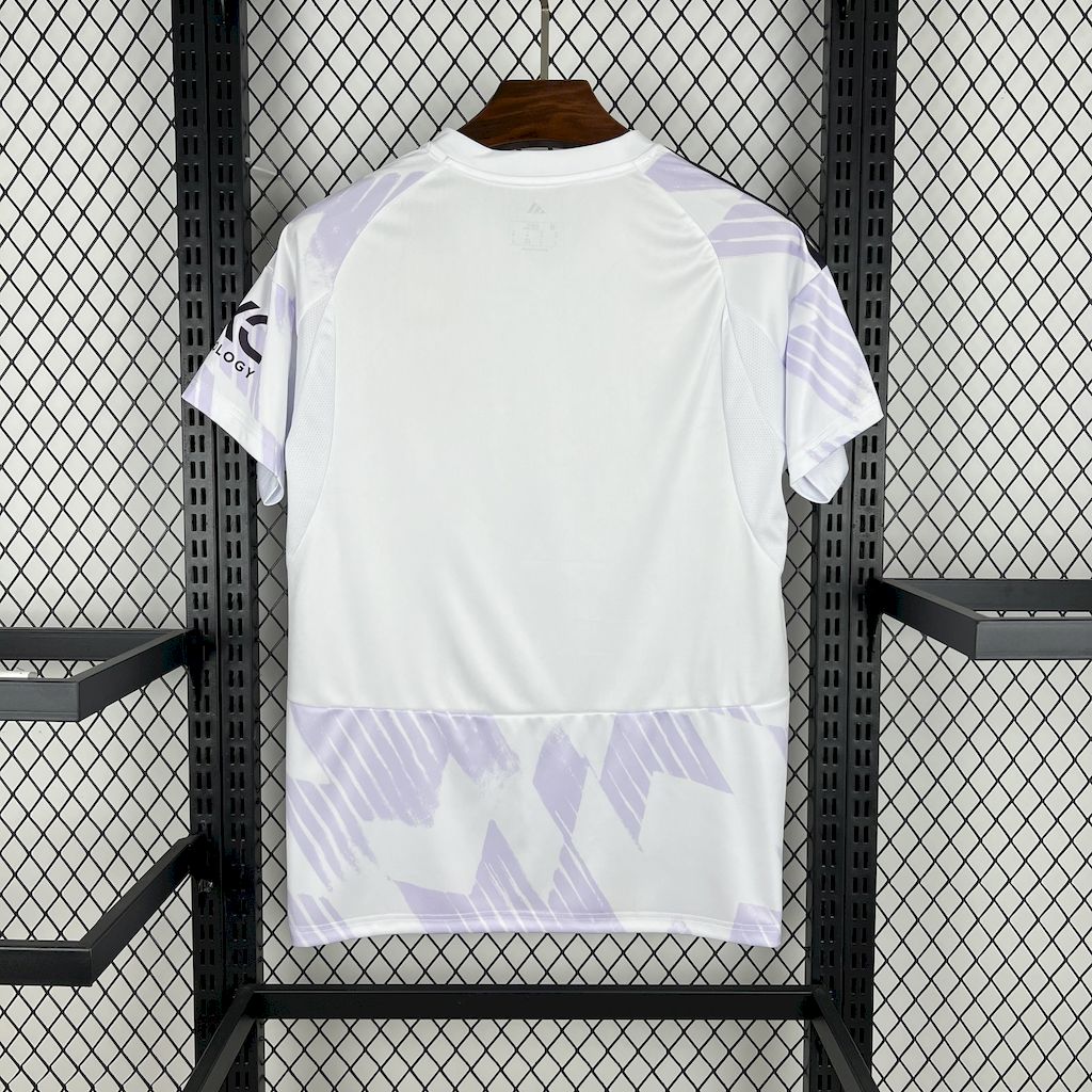 Manchester United 2025/26 Away Jersey - Image 6