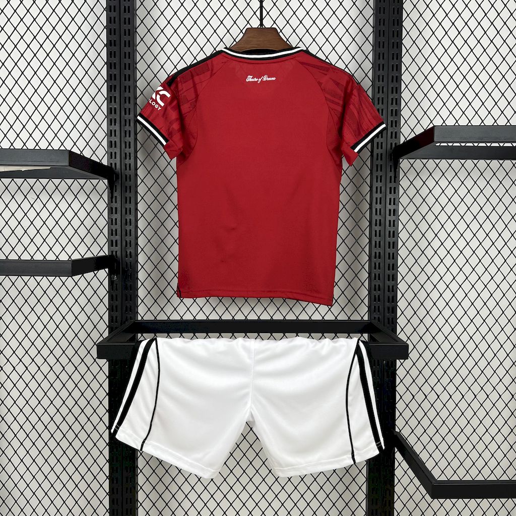 Manchester United 2025/26 Home Kids Kit - Image 5