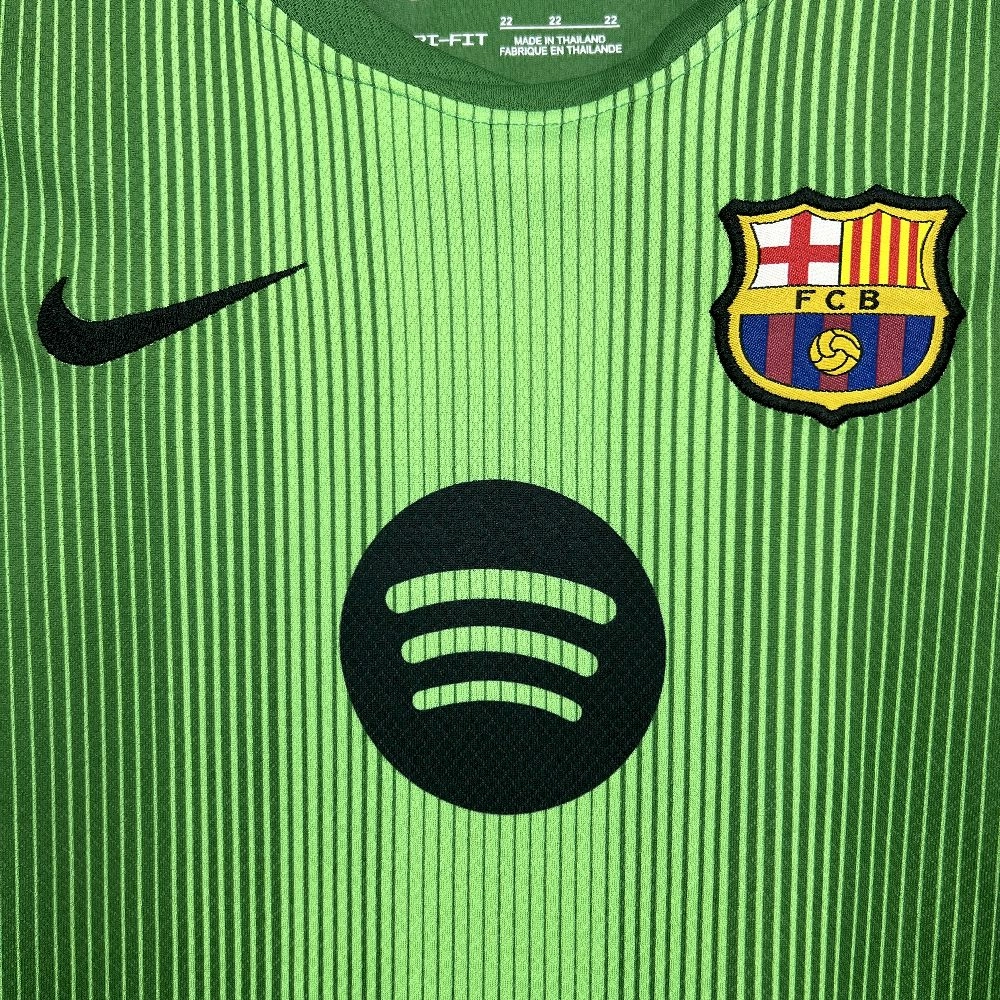 25-26 Kids Barcelona Goalkeeper Green Kit Youth Apparels Football - Image 5